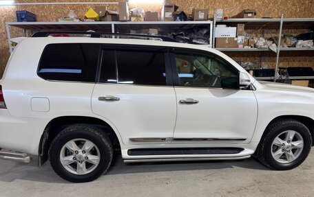 Toyota Land Cruiser 200, 2017 год, 5 300 000 рублей, 38 фотография