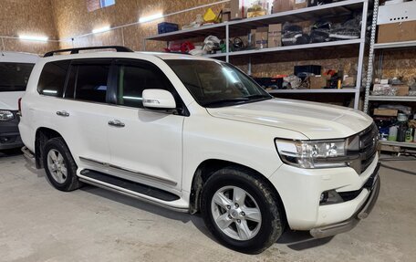 Toyota Land Cruiser 200, 2017 год, 5 300 000 рублей, 39 фотография