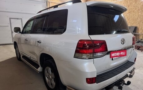 Toyota Land Cruiser 200, 2017 год, 5 300 000 рублей, 33 фотография