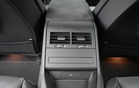 Porsche Panamera, 2025 год, 25 990 000 рублей, 29 фотография