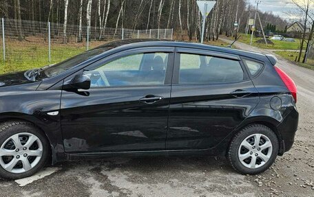 Hyundai Solaris II рестайлинг, 2013 год, 840 000 рублей, 3 фотография