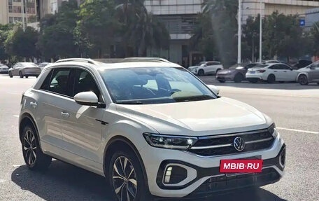 Volkswagen T-Roc I, 2022 год, 1 700 275 рублей, 3 фотография