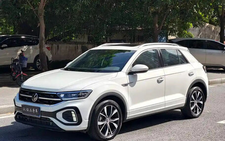 Volkswagen T-Roc I, 2022 год, 1 700 275 рублей, 1 фотография