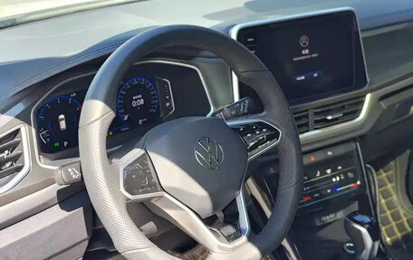 Volkswagen T-Roc I, 2022 год, 1 700 275 рублей, 17 фотография