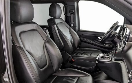 Mercedes-Benz V-Класс, 2018 год, 3 990 000 рублей, 12 фотография