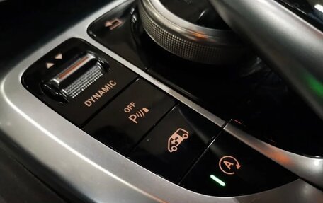 Mercedes-Benz V-Класс, 2018 год, 3 990 000 рублей, 2 фотография