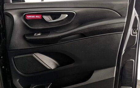 Mercedes-Benz V-Класс, 2018 год, 3 990 000 рублей, 10 фотография