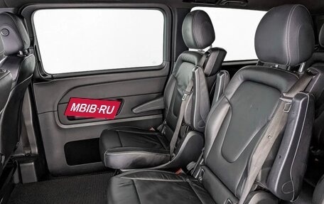 Mercedes-Benz V-Класс, 2018 год, 3 990 000 рублей, 8 фотография
