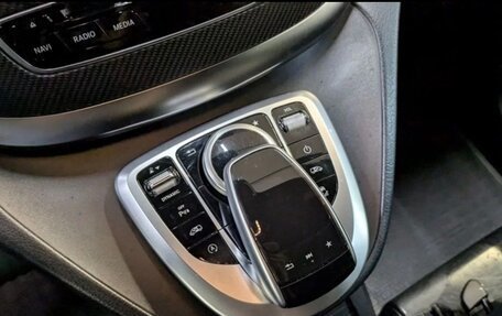 Mercedes-Benz V-Класс, 2018 год, 3 990 000 рублей, 18 фотография