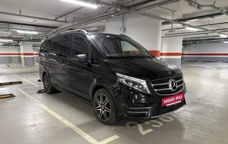 Mercedes-Benz V-Класс, 2018 год, 3 990 000 рублей, 29 фотография
