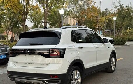 Volkswagen T-Cross I, 2021 год, 1 460 005 рублей, 6 фотография