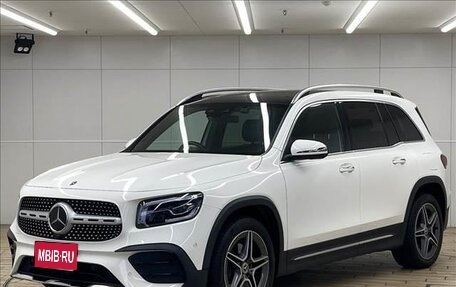 Mercedes-Benz GLB, 2021 год, 2 000 000 рублей, 1 фотография