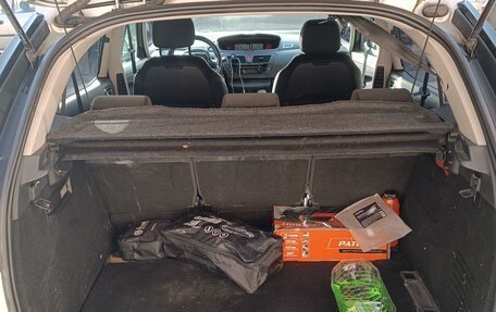 Citroen C4 Picasso II рестайлинг, 2008 год, 480 000 рублей, 14 фотография