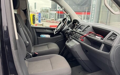 Volkswagen Caravelle T6 рестайлинг, 2018 год, 2 850 000 рублей, 11 фотография