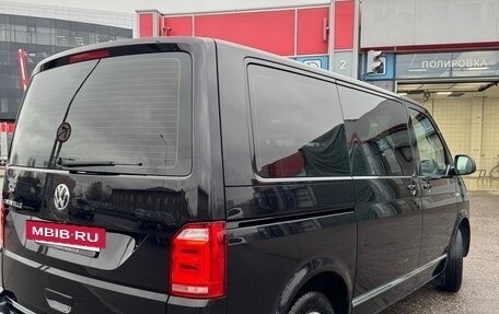 Volkswagen Caravelle T6 рестайлинг, 2018 год, 2 850 000 рублей, 9 фотография