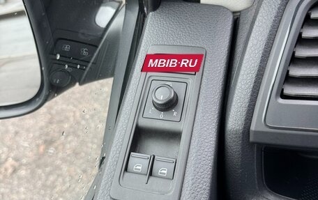 Volkswagen Caravelle T6 рестайлинг, 2018 год, 2 850 000 рублей, 19 фотография