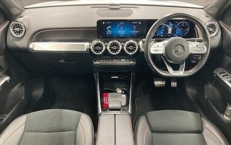 Mercedes-Benz GLB, 2021 год, 2 000 000 рублей, 7 фотография