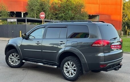 Mitsubishi Pajero Sport II рестайлинг, 2014 год, 2 200 000 рублей, 4 фотография