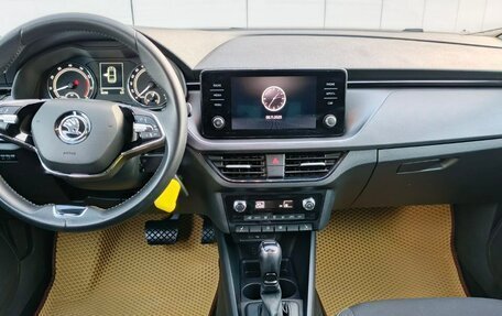 Skoda Rapid II, 2022 год, 1 820 000 рублей, 9 фотография