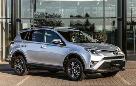 Toyota RAV4, 2019 год, 2 095 000 рублей, 3 фотография