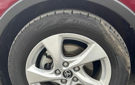 Toyota C-HR I рестайлинг, 2019 год, 1 950 000 рублей, 5 фотография