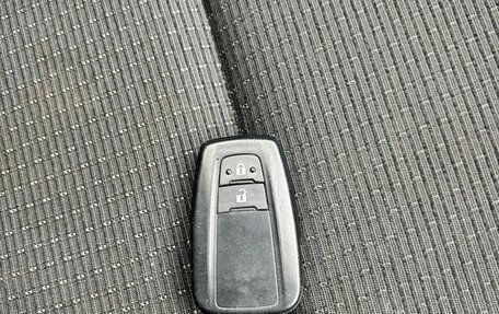 Toyota C-HR I рестайлинг, 2019 год, 1 950 000 рублей, 17 фотография