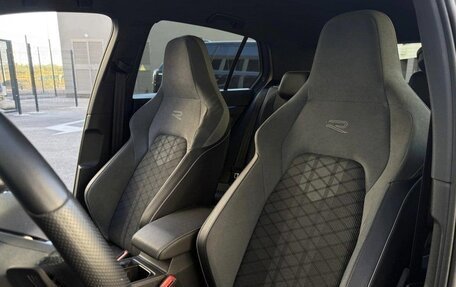 Volkswagen Golf VIII, 2022 год, 1 950 000 рублей, 10 фотография