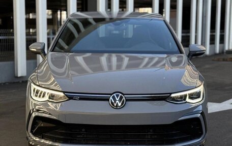 Volkswagen Golf VIII, 2022 год, 1 950 000 рублей, 3 фотография