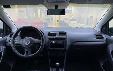 Volkswagen Polo VI (EU Market), 2012 год, 750 000 рублей, 17 фотография