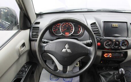 Mitsubishi L200 IV рестайлинг, 2011 год, 995 500 рублей, 15 фотография