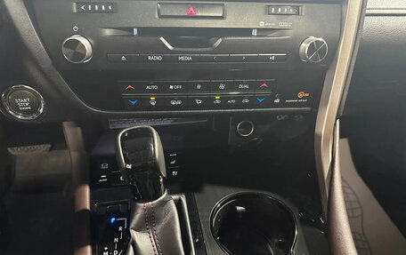 Lexus RX IV рестайлинг, 2018 год, 3 590 000 рублей, 23 фотография