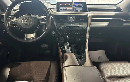 Lexus RX IV рестайлинг, 2018 год, 3 590 000 рублей, 28 фотография