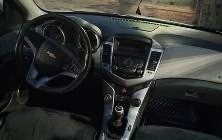 Chevrolet Cruze II, 2012 год, 950 000 рублей, 7 фотография