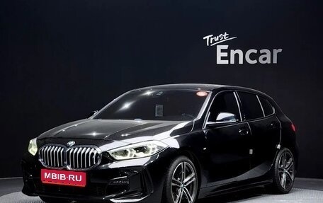 BMW 1 серия, 2021 год, 1 979 000 рублей, 1 фотография