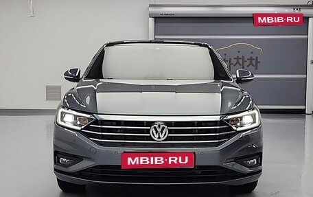 Volkswagen Jetta VII, 2021 год, 2 100 000 рублей, 1 фотография