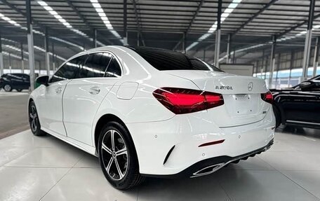 Mercedes-Benz A-Класс, 2025 год, 3 150 000 рублей, 4 фотография