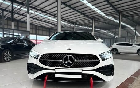 Mercedes-Benz A-Класс, 2025 год, 3 150 000 рублей, 2 фотография