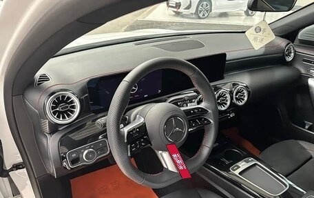 Mercedes-Benz A-Класс, 2025 год, 3 150 000 рублей, 8 фотография