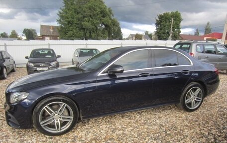 Mercedes-Benz E-Класс, 2020 год, 3 500 000 рублей, 8 фотография