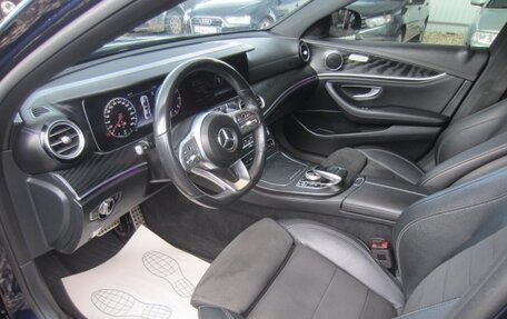 Mercedes-Benz E-Класс, 2020 год, 3 500 000 рублей, 16 фотография