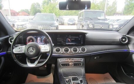 Mercedes-Benz E-Класс, 2020 год, 3 500 000 рублей, 22 фотография