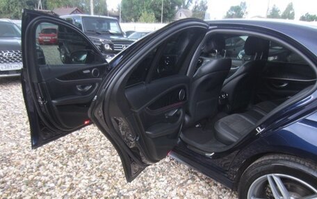 Mercedes-Benz E-Класс, 2020 год, 3 500 000 рублей, 20 фотография