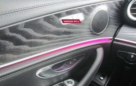 Mercedes-Benz E-Класс, 2020 год, 3 500 000 рублей, 36 фотография