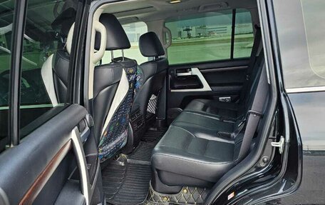 Toyota Land Cruiser 200, 2016 год, 5 860 000 рублей, 12 фотография