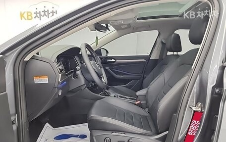 Volkswagen Jetta VII, 2021 год, 2 100 000 рублей, 11 фотография