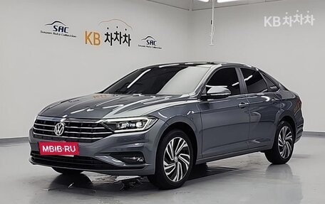 Volkswagen Jetta VII, 2021 год, 2 100 000 рублей, 2 фотография