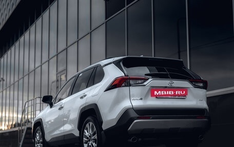 Toyota RAV4, 2025 год, 4 690 000 рублей, 6 фотография