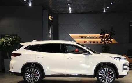 CheryExeed TXL, 2024 год, 4 200 000 рублей, 3 фотография