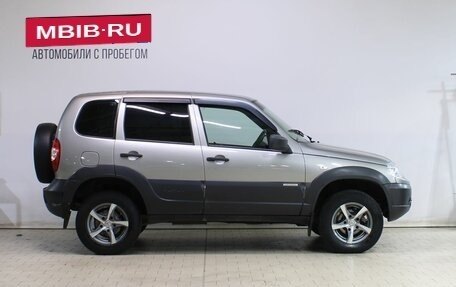 Chevrolet Niva I рестайлинг, 2017 год, 729 000 рублей, 8 фотография