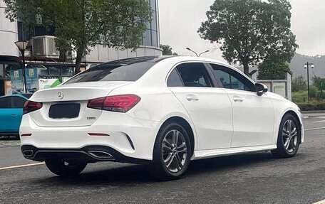 Mercedes-Benz A-Класс, 2022 год, 2 250 000 рублей, 2 фотография